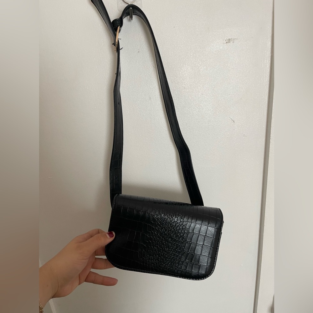 Black snake print crossbody bag
